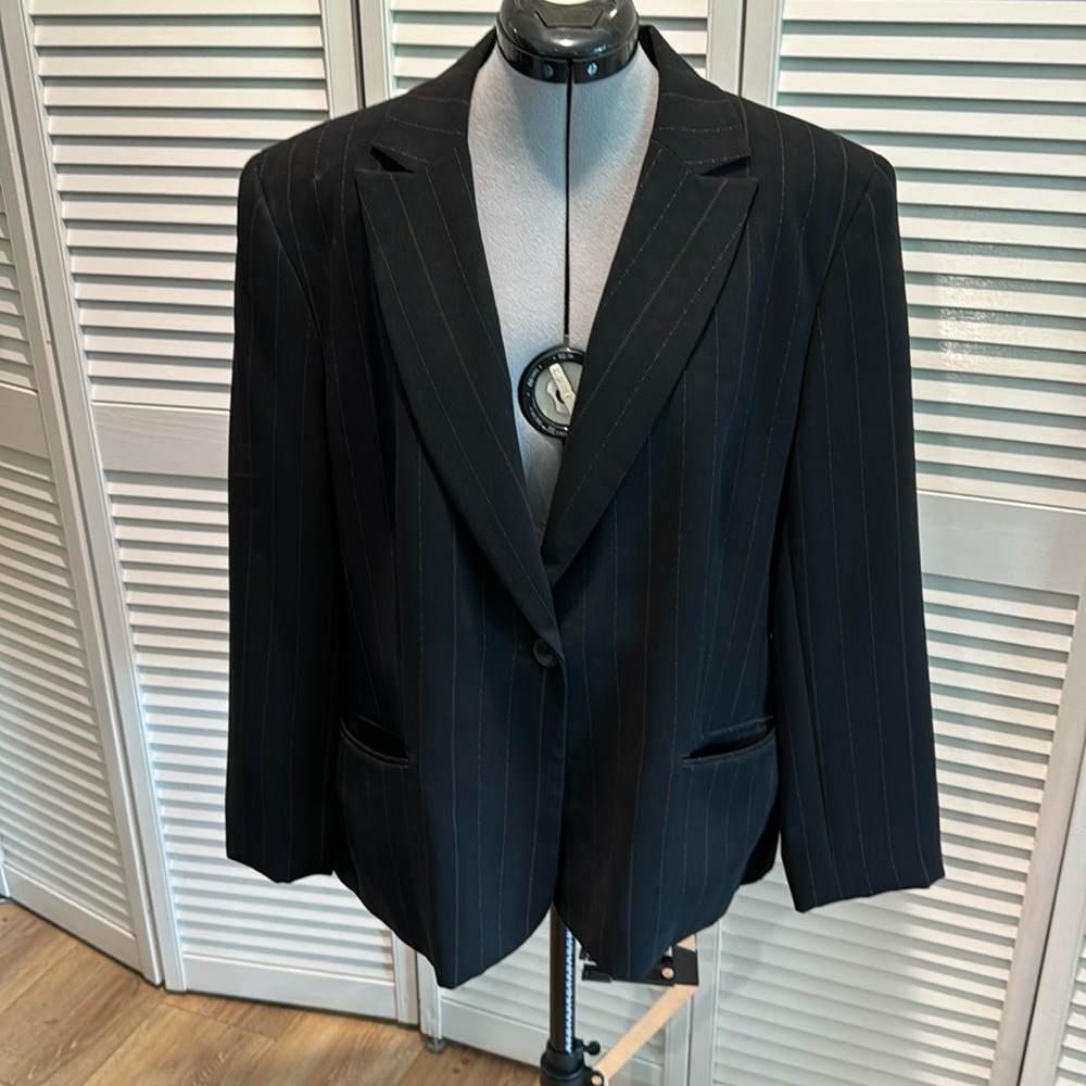 Pin strip pant suit